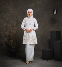 Load image into Gallery viewer, Ellebelle Kurung