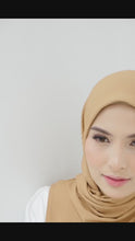 Load and play video in Gallery viewer, Hijab Twist