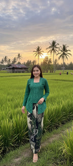 Kebaya Embun Kutu Baru