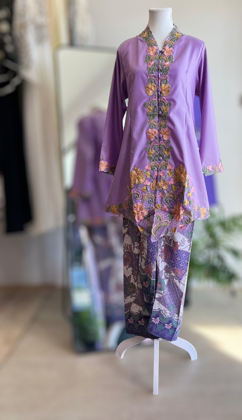 Kebaya Waty Panjang