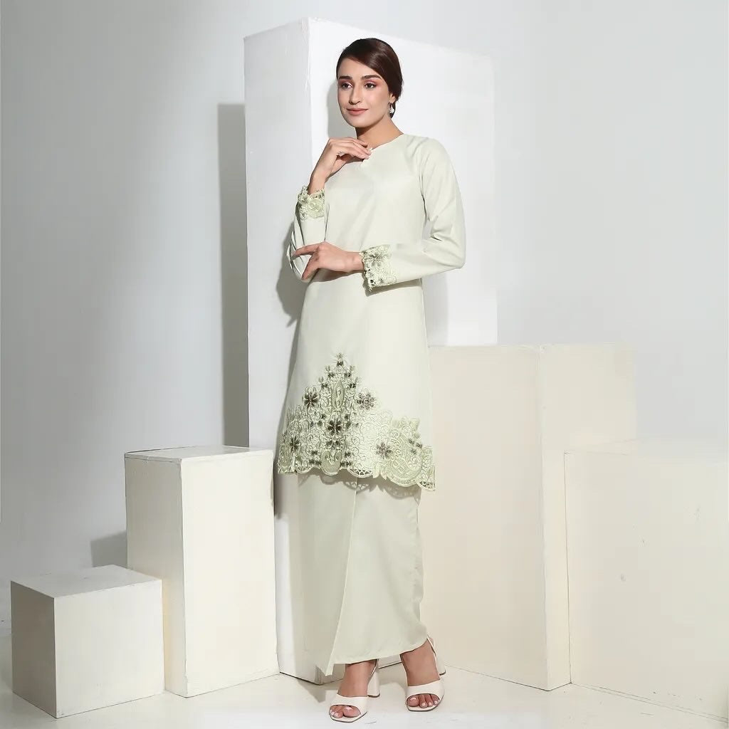 Kurung Sulam Thalia