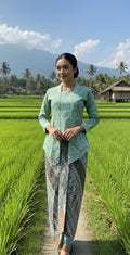 Kebaya Embun Kutu Baru
