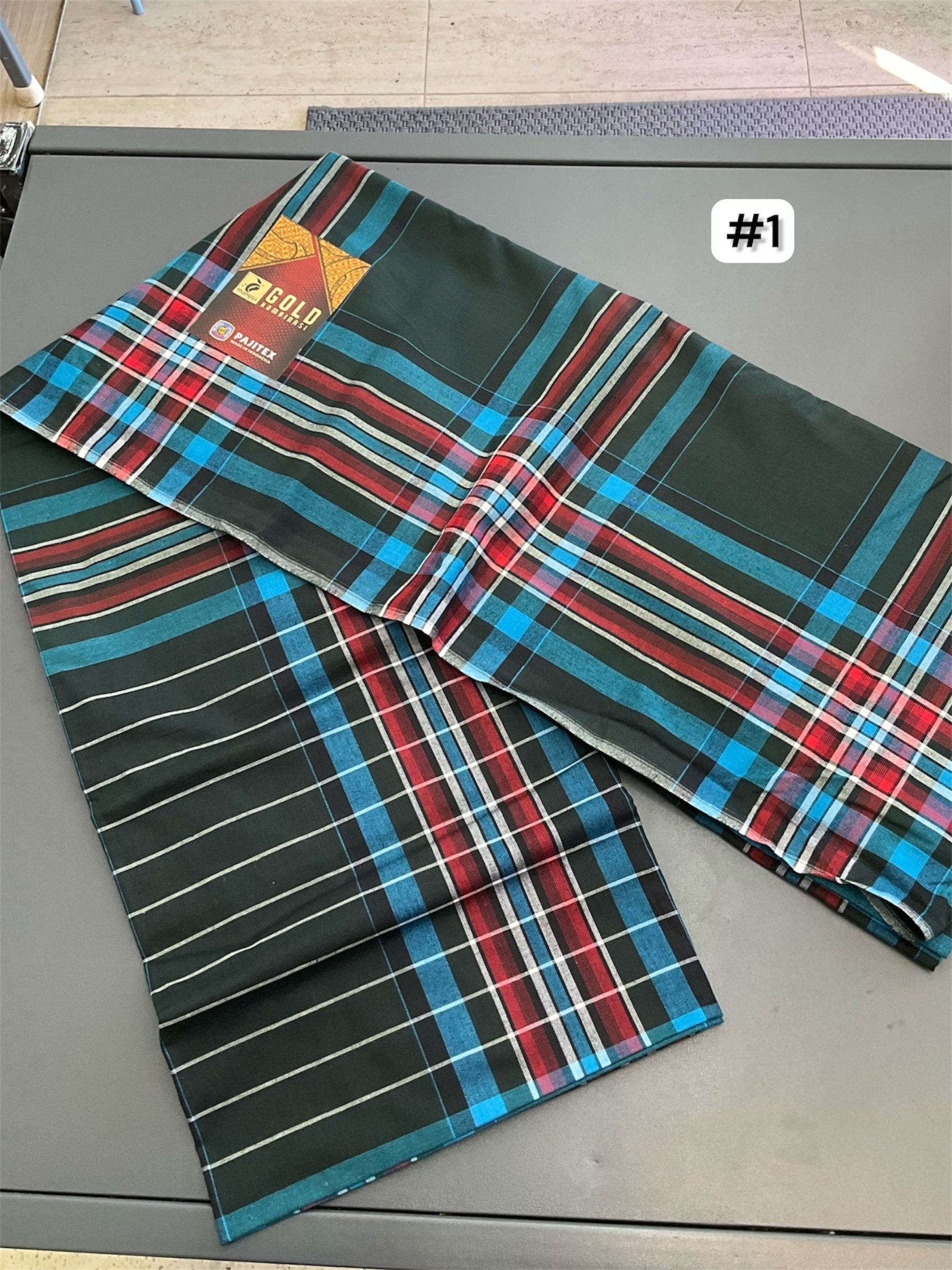 Sarong Pelekat