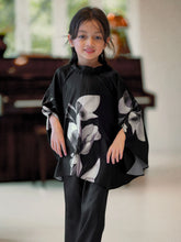 Load image into Gallery viewer, Daniesha Kaftan Girls(Pre-Order)
