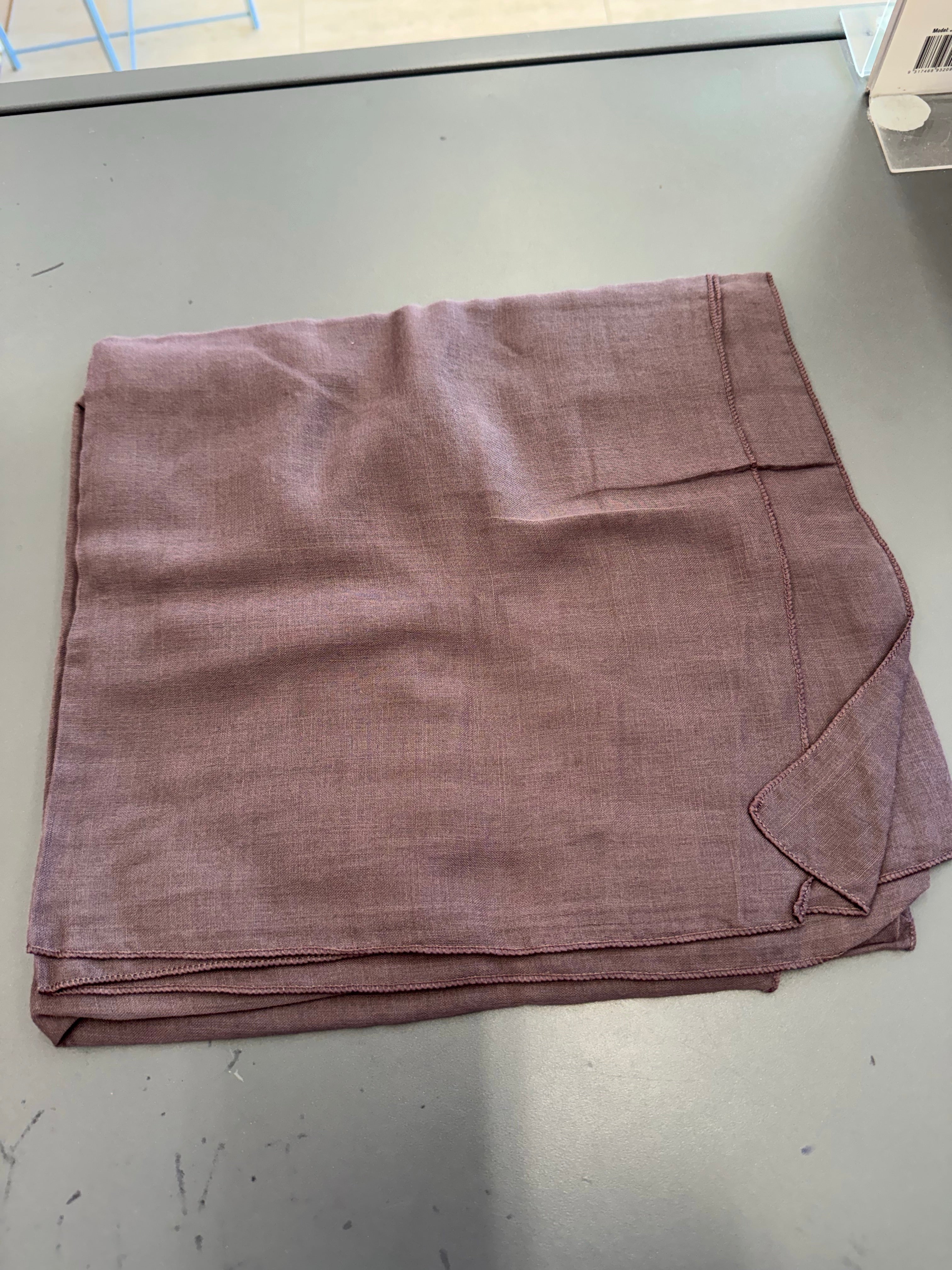 Bawal Plain (Square)