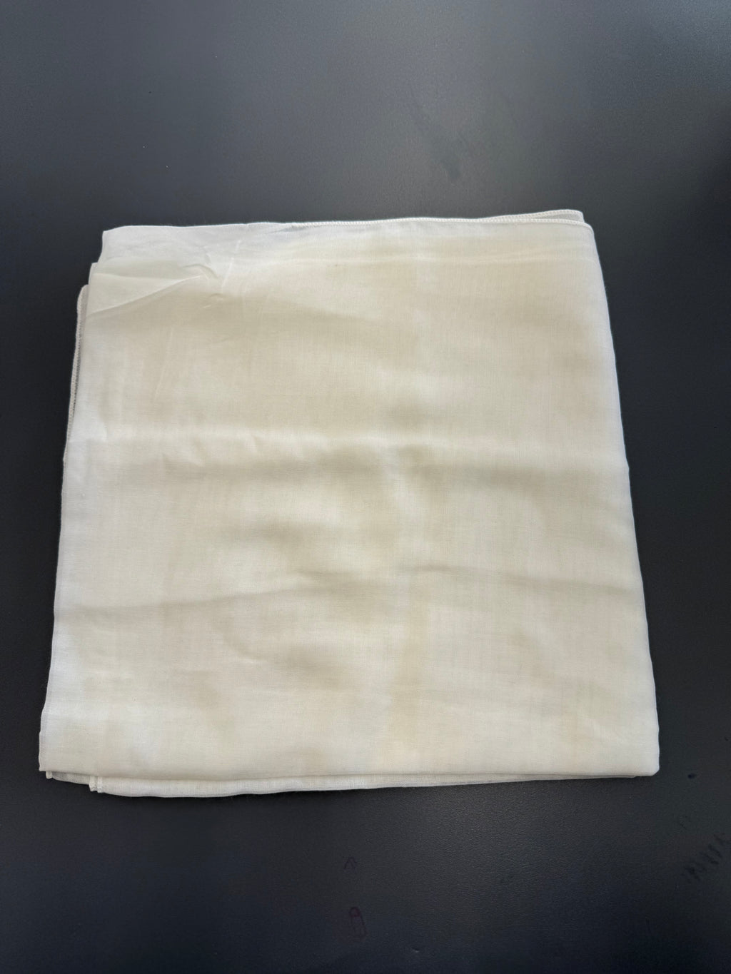 Bawal Plain (Square)