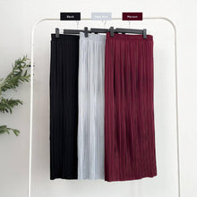 Load image into Gallery viewer, Jeha Pleated Skirt
