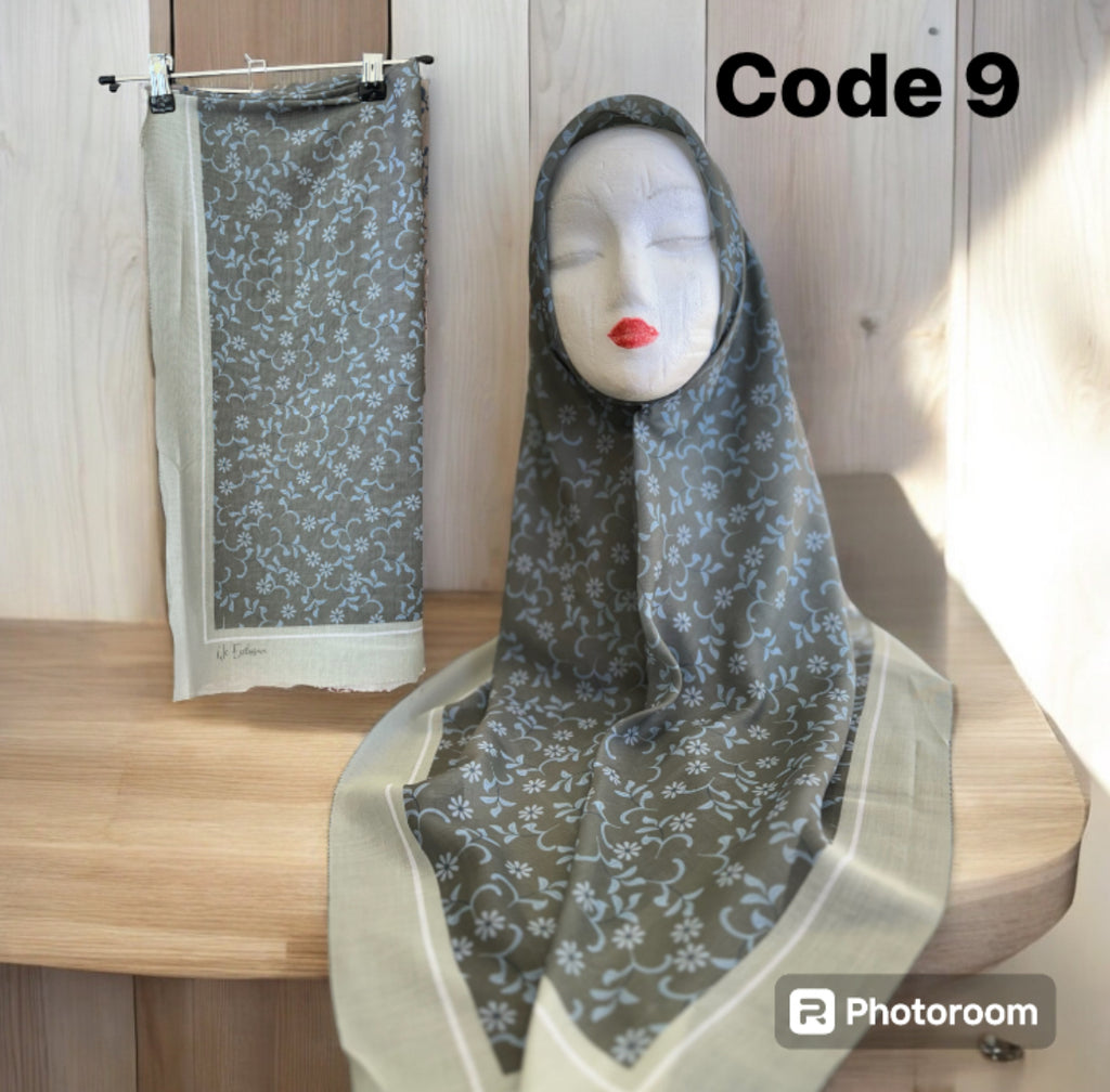 Printed Square Shawl (STD Size)