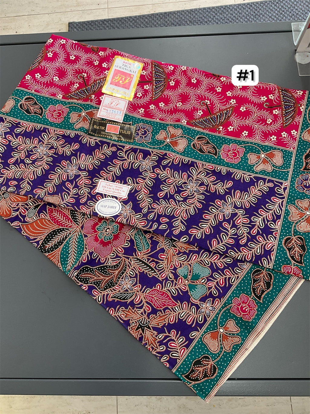 Batik sarong Tiga Serangkai