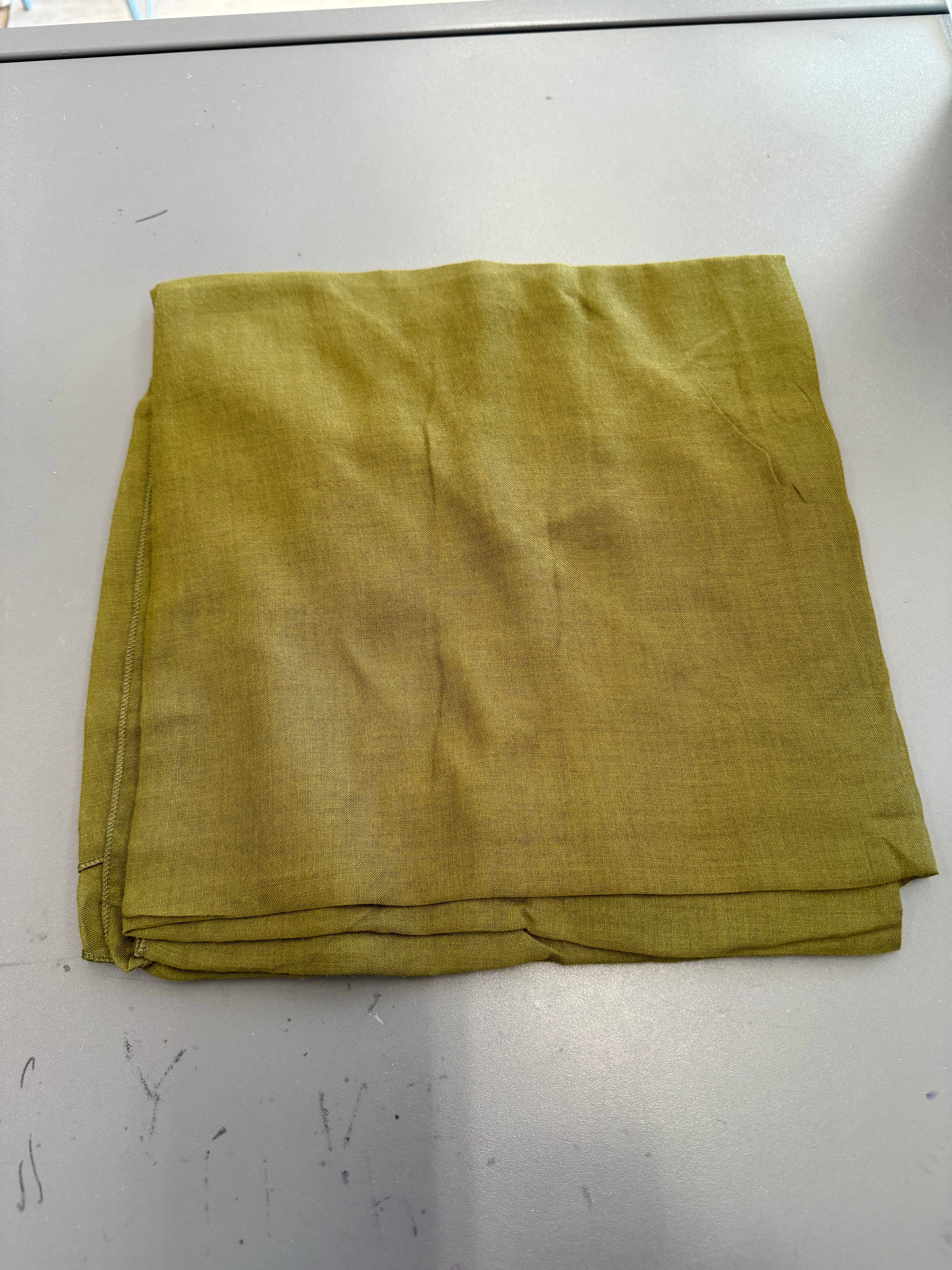 Bawal Plain (Square)