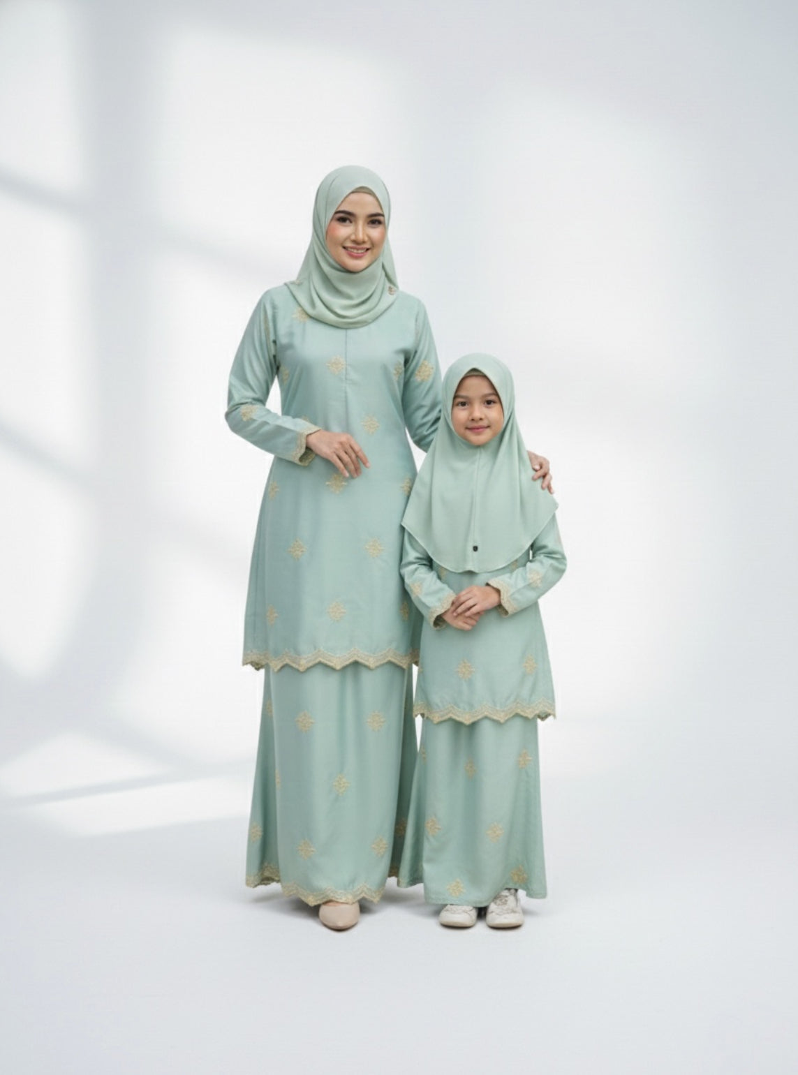 Sulam Tenun Kurung