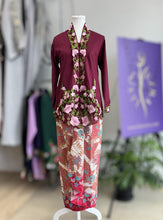 Load image into Gallery viewer, Kebaya Waty Pendek
