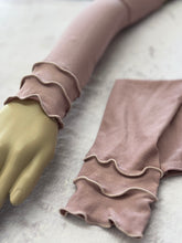 Load image into Gallery viewer, Handsocks 3 Ruffle
