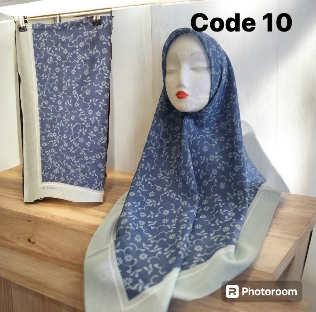 Printed Square Shawl (STD Size)