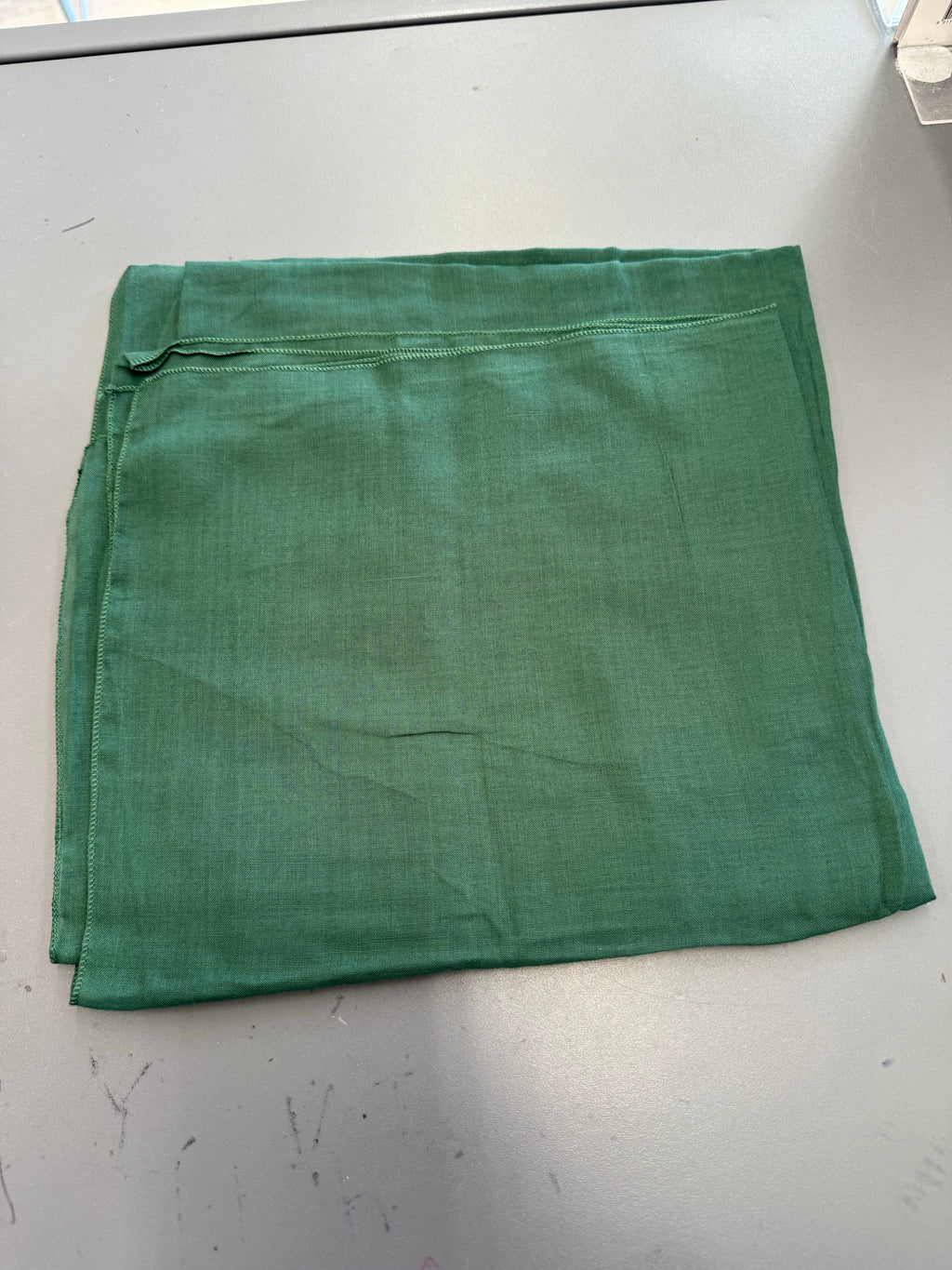 Bawal Plain (Square)