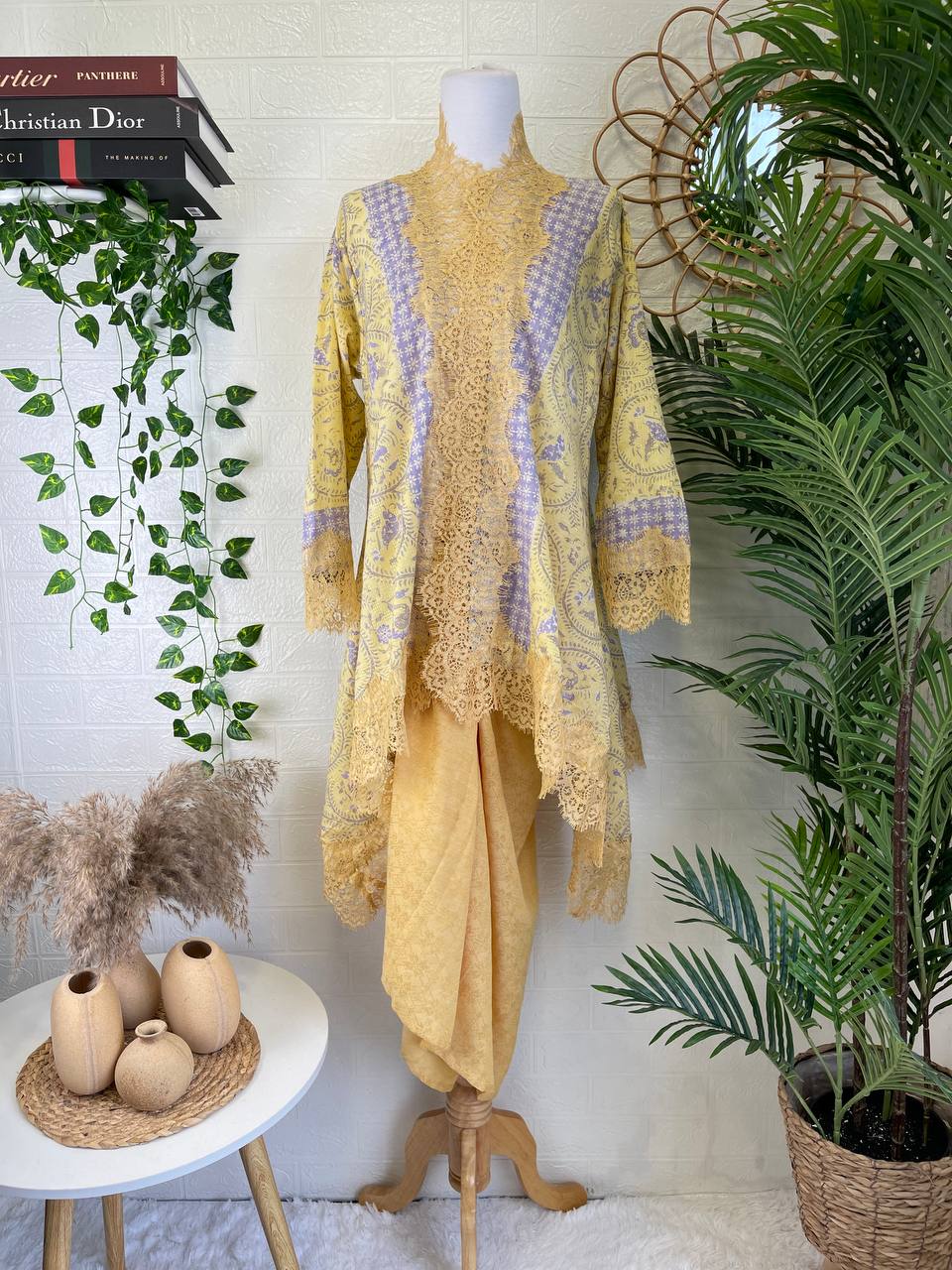 Kaftan Kebaya Pario set - Yellow