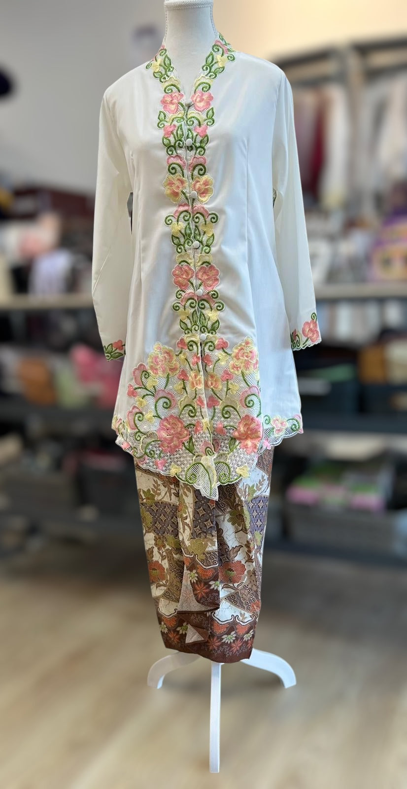 Kebaya Waty Panjang