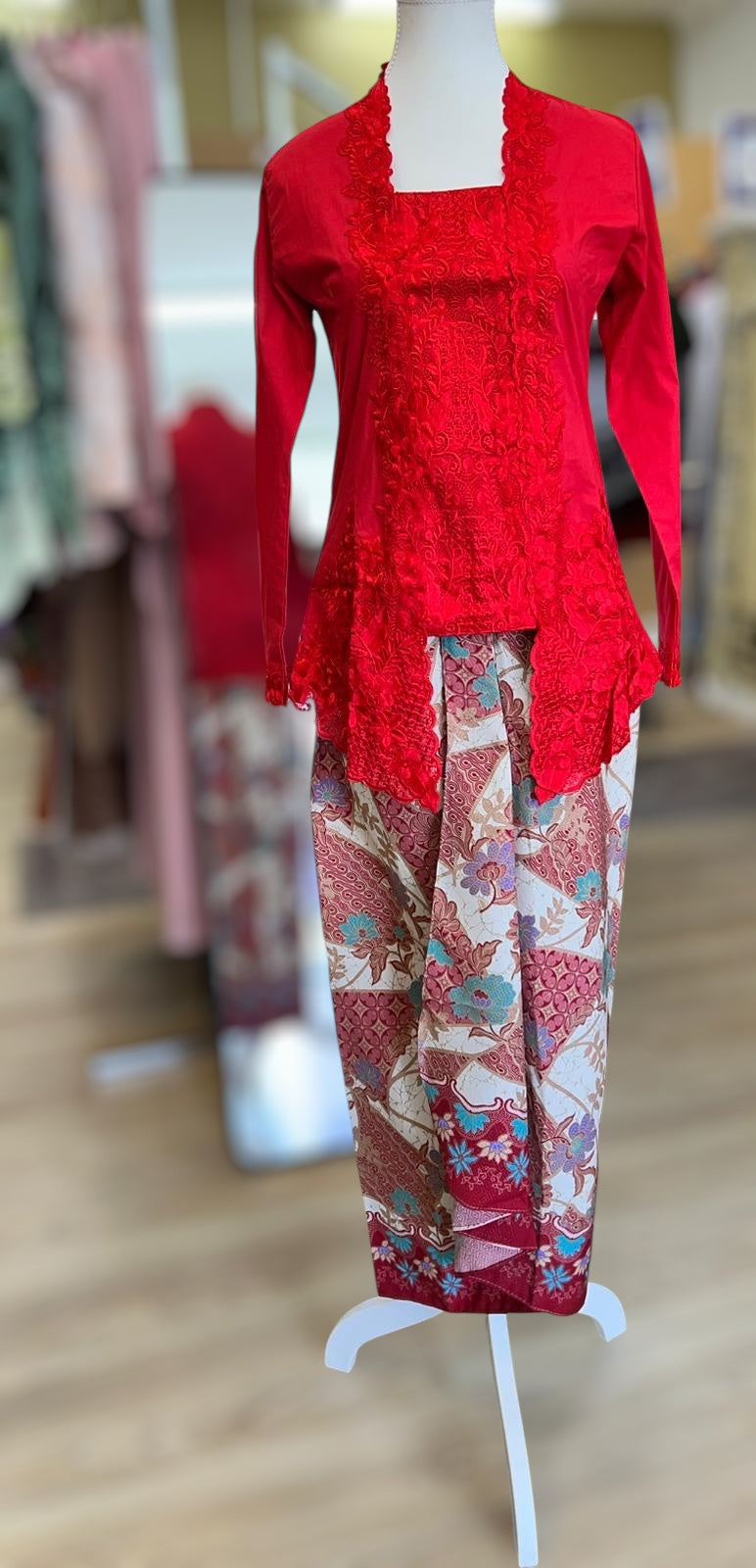 Kebaya Embun Kutu Baru