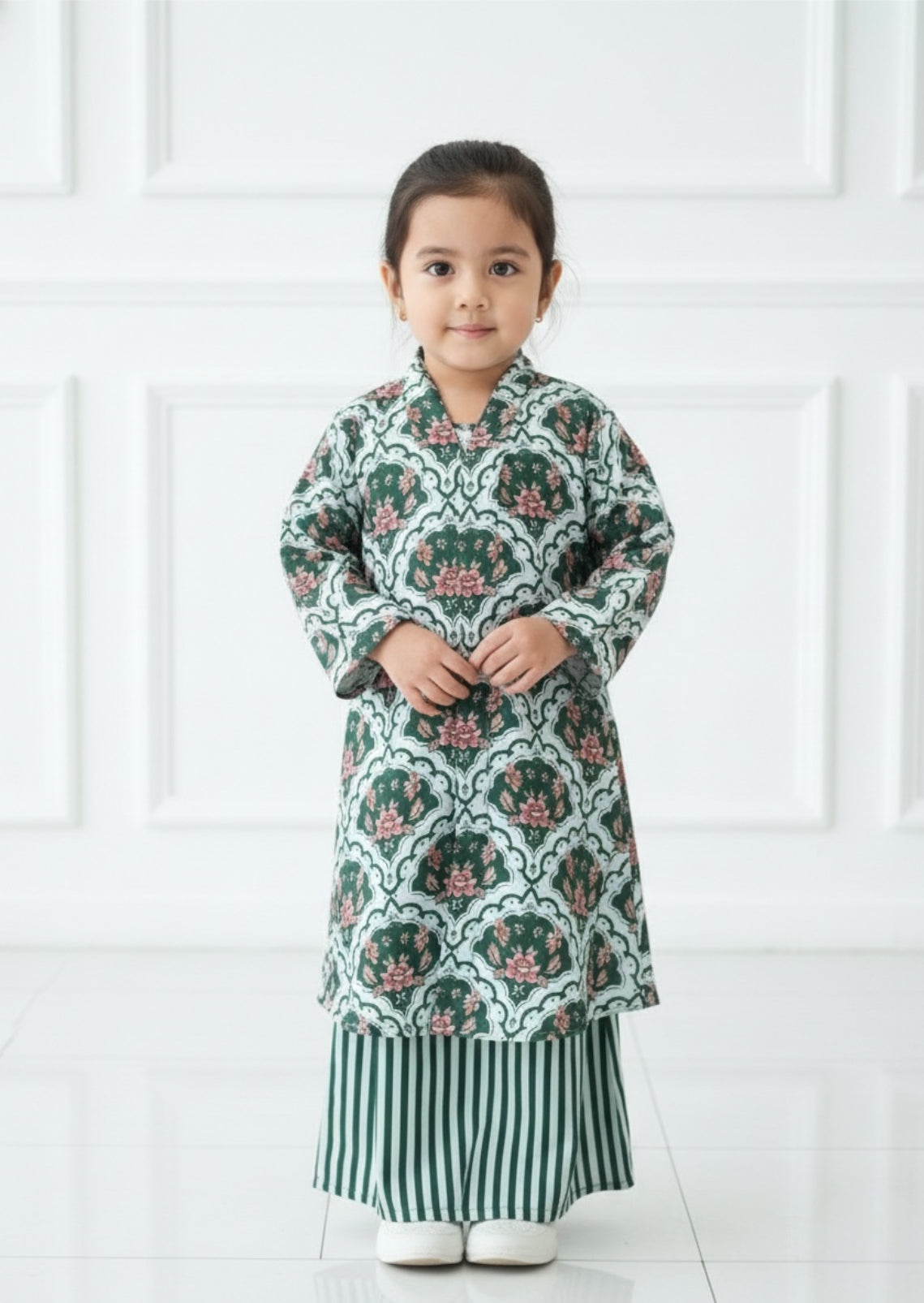 Quntom Kebaya-Adult only in yellow.  Kids in 3 colours