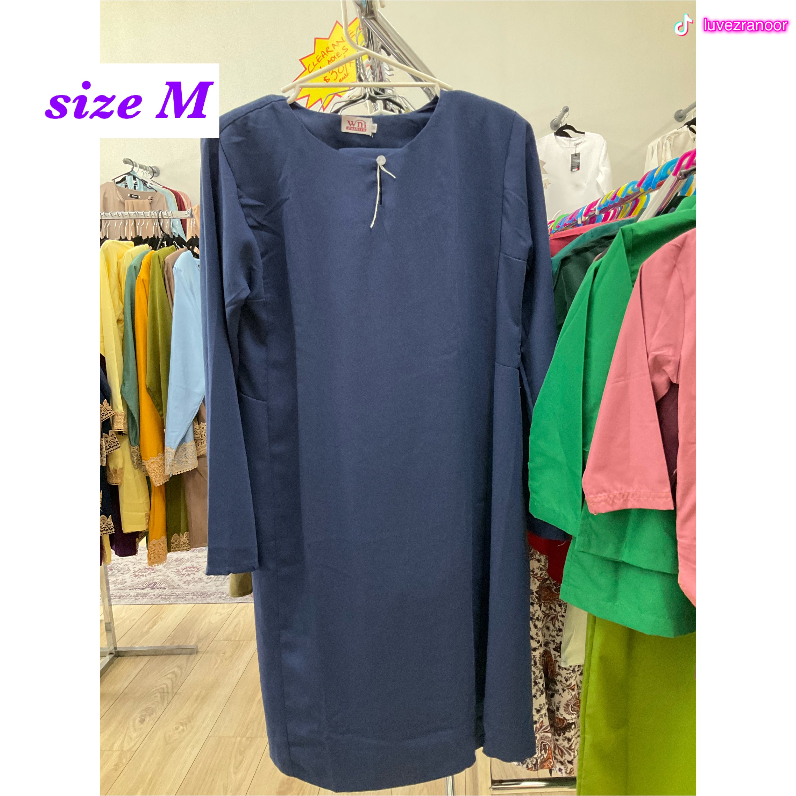 Yuna/Izzah Kurung (WNI)