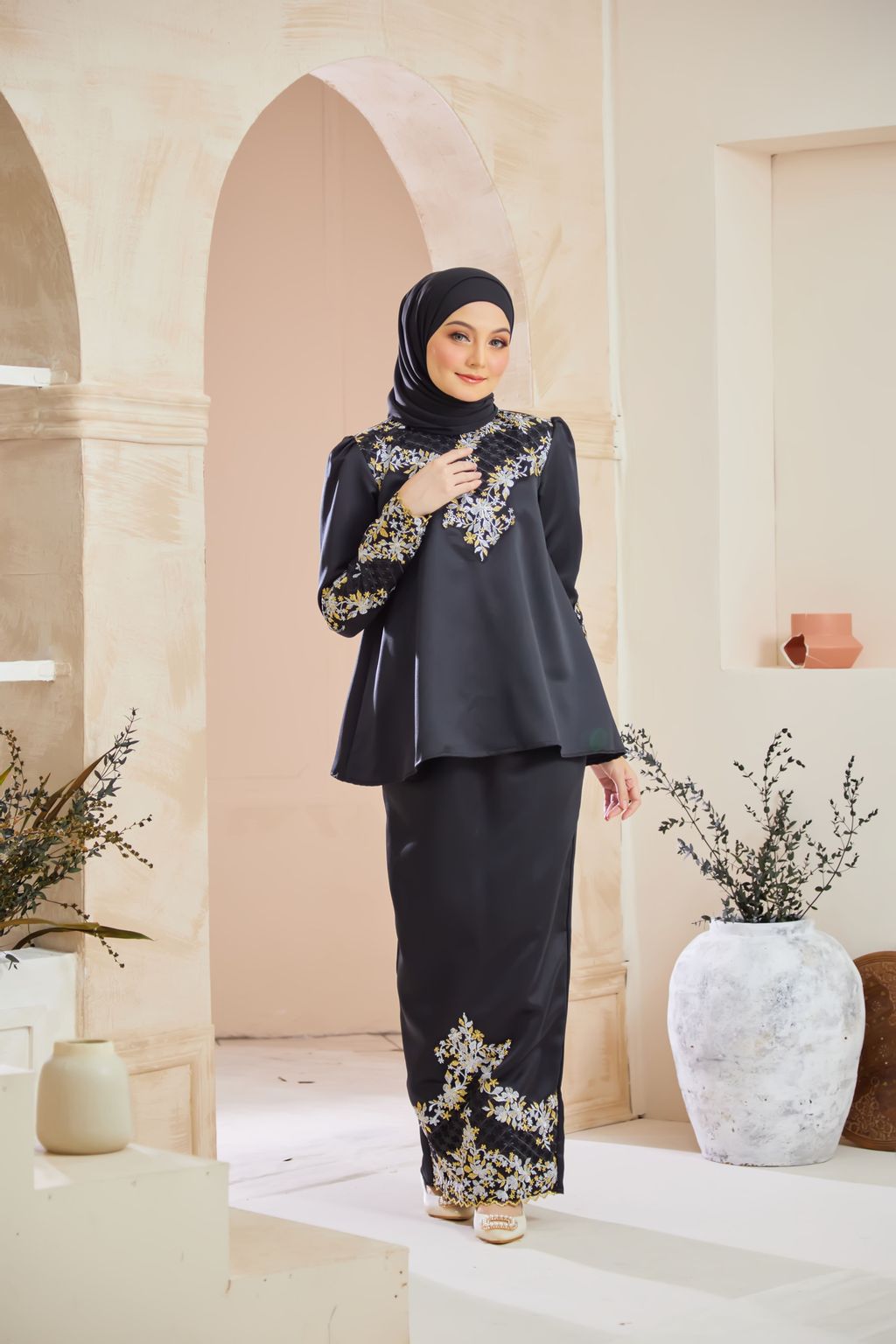 Annabelle Kurung Doll - Black