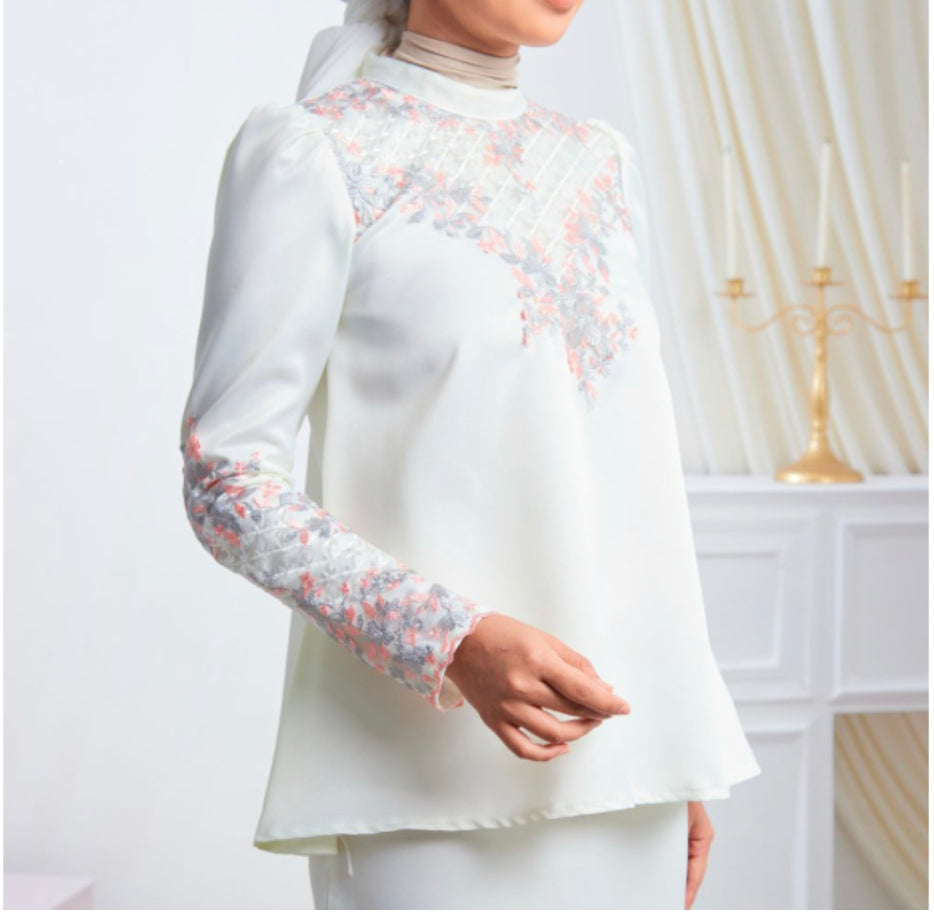 Annabelle Kurung Doll - White