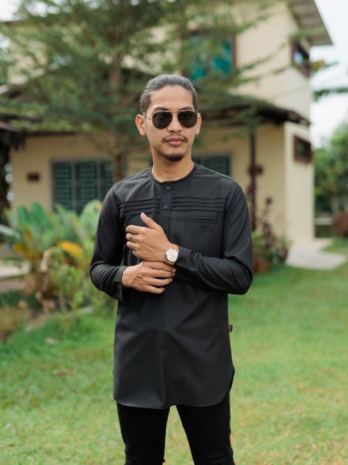 Kurta Yusoff-round neck