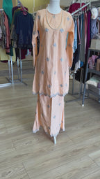 Sulam Tenun Bunga Raya Kurung Adult only