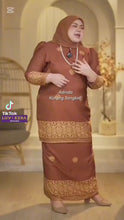 Load and play video in Gallery viewer, Adinda Kurung Songket Motif (MOM &amp; DAUGHTER SET)
