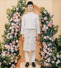 Load image into Gallery viewer, Qaiser Baju Melayu - OFF - WHITE
