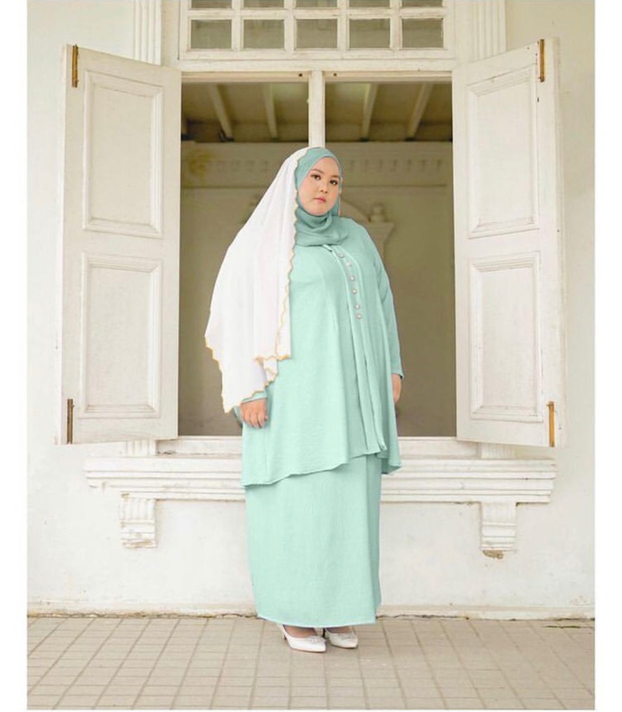 Nona Subaidah Button Kebarung